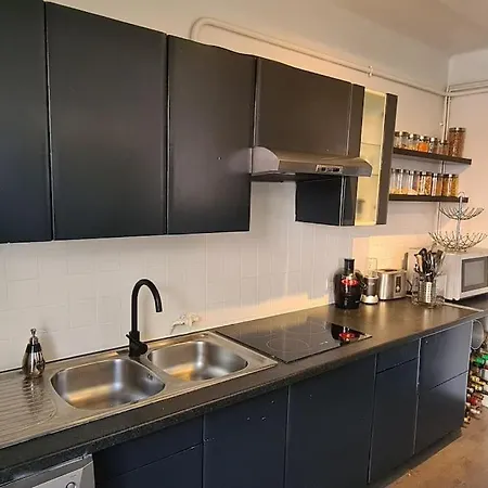 Centre, 3p/terrasse , 300 M Plages. Apartman
