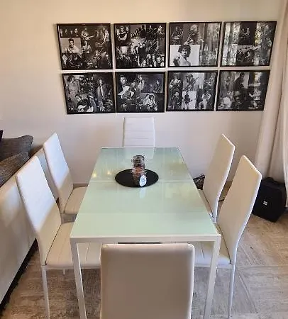 Centre, 3p/terrasse , 300 M Plages. Apartman *